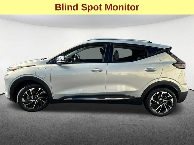 Used 2022 Chevrolet Bolt EUV Premier w/ Sun & Sound Package image 6