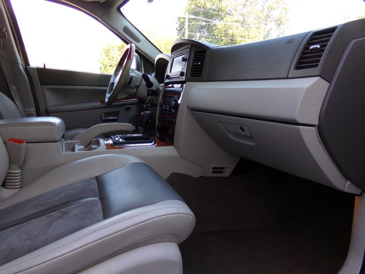 Used 2007 Jeep Grand Cherokee Overland image 30