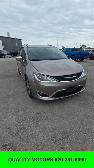 Used 2017 Chrysler Pacifica Limited