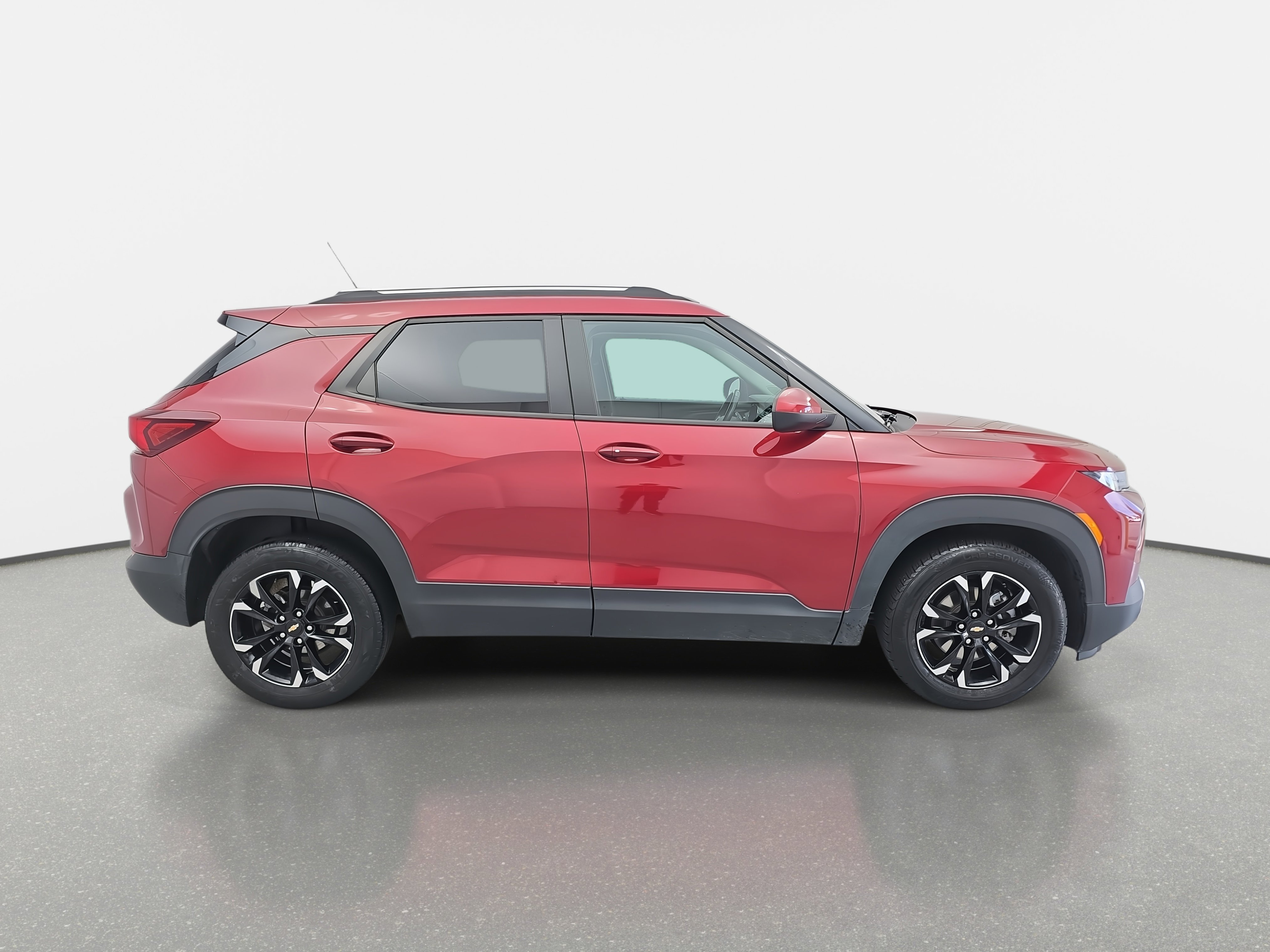 Used 2021 Chevrolet TrailBlazer LT w/ Premium Seating Package image 4