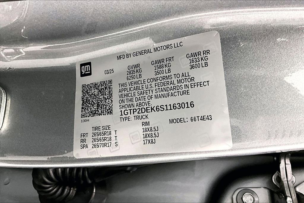 Used 2025 GMC Canyon AT4 w/ Technology Plus Package image 42