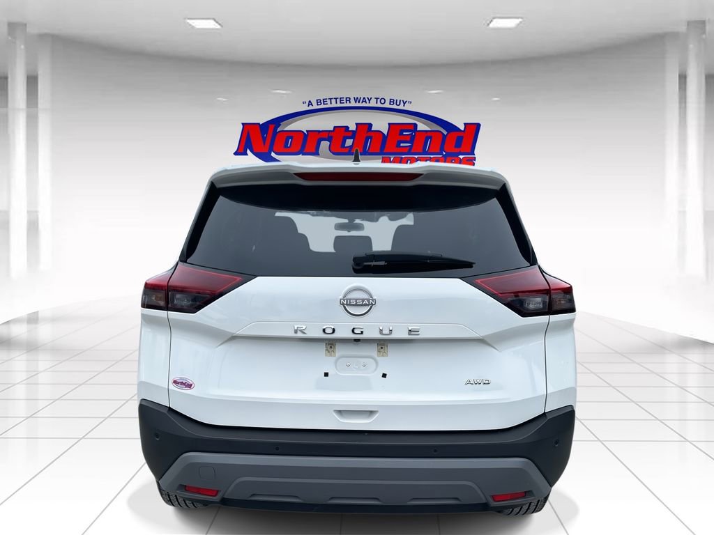 Used 2023 Nissan Rogue S image 4