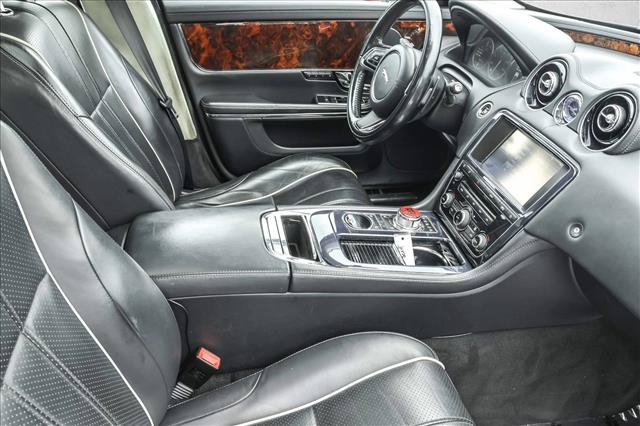 Used 2011 Jaguar XJ L RWD image 27