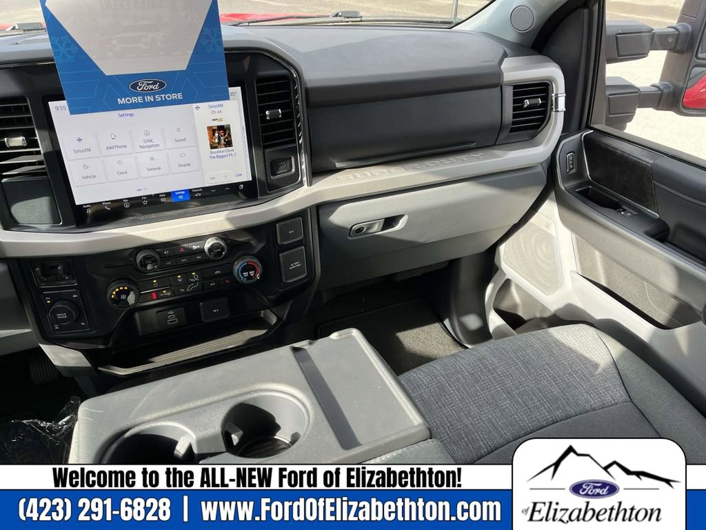 New 2025 Ford F350 XLT w/ Black Appearance Package image 11