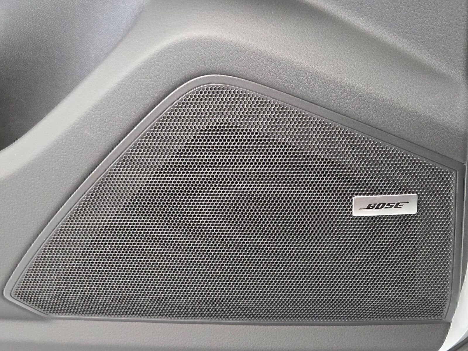 Certified 2026 Porsche Cayenne Coupe image 16