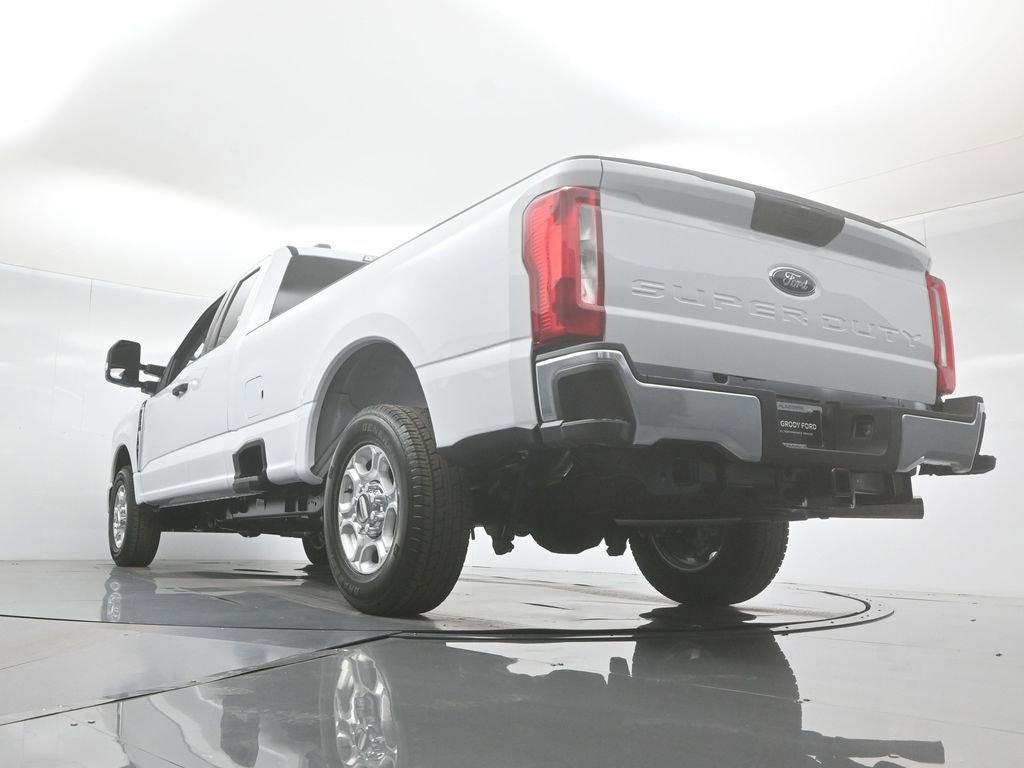 New 2026 Ford F350 XLT image 46