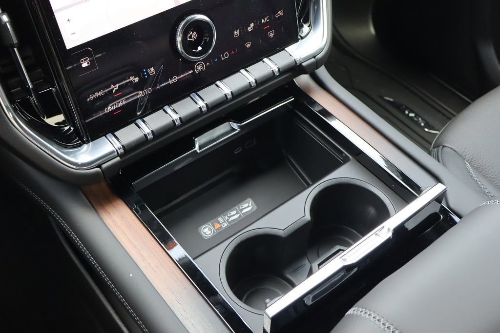 New 2026 GMC Yukon Denali w/ Sun & Power Step Package image 21