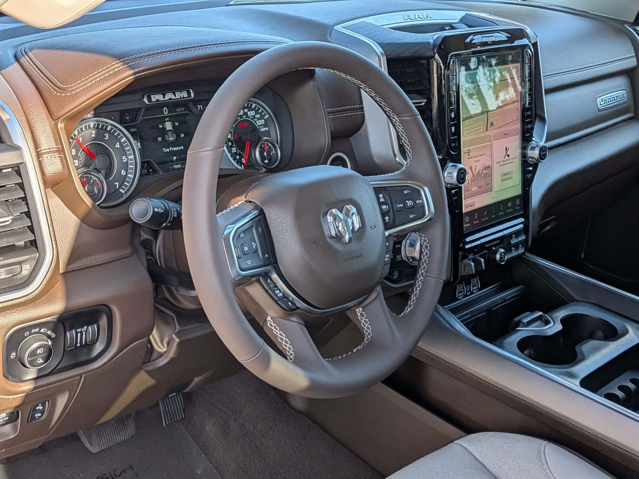 Used 2025 RAM 1500 Laramie w/ Trailer Tow Group AWD/4WD image 14