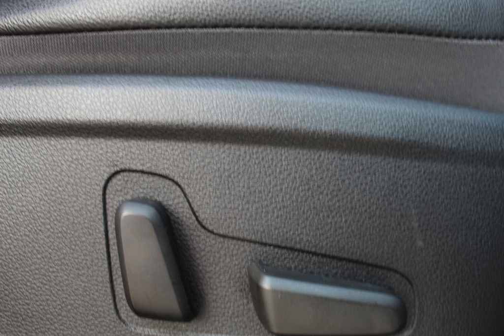 Used 2019 Hyundai Santa Fe Limited FWD image 31