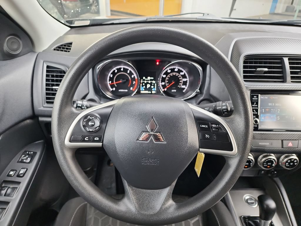 Used 2025 Mitsubishi Outlander Sport ES AWD/4WD image 17