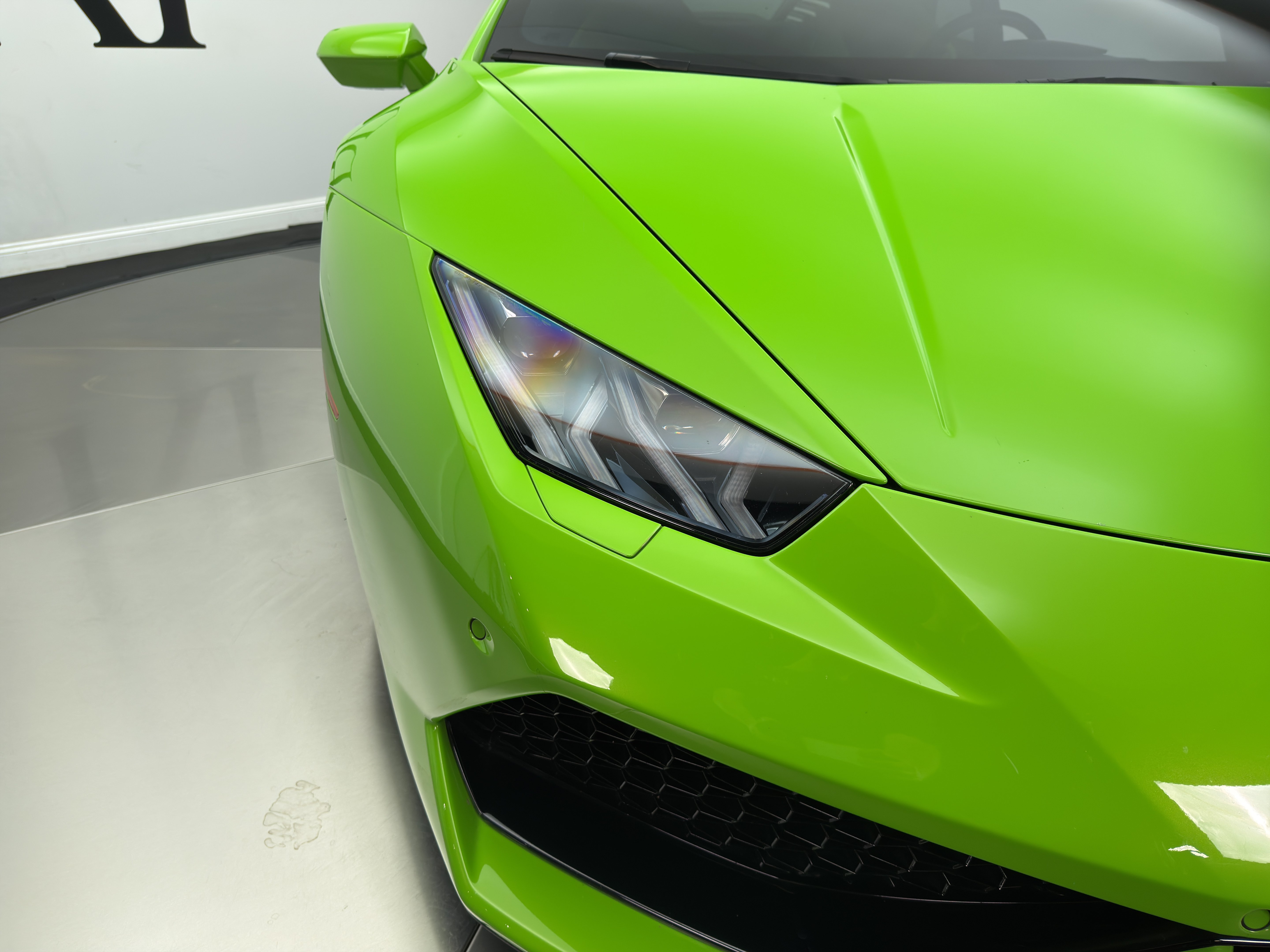 Used 2016 Lamborghini Huracan LP 610-4 AWD/4WD image 10