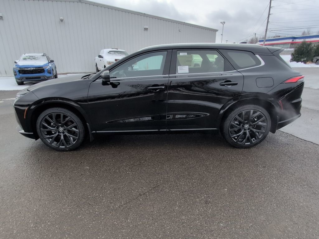 Certified 2025 Toyota Crown Signia w/ Advanced Technology Package image 2