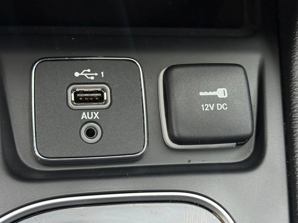 Used 2021 Jeep Cherokee Limited AWD/4WD image 39