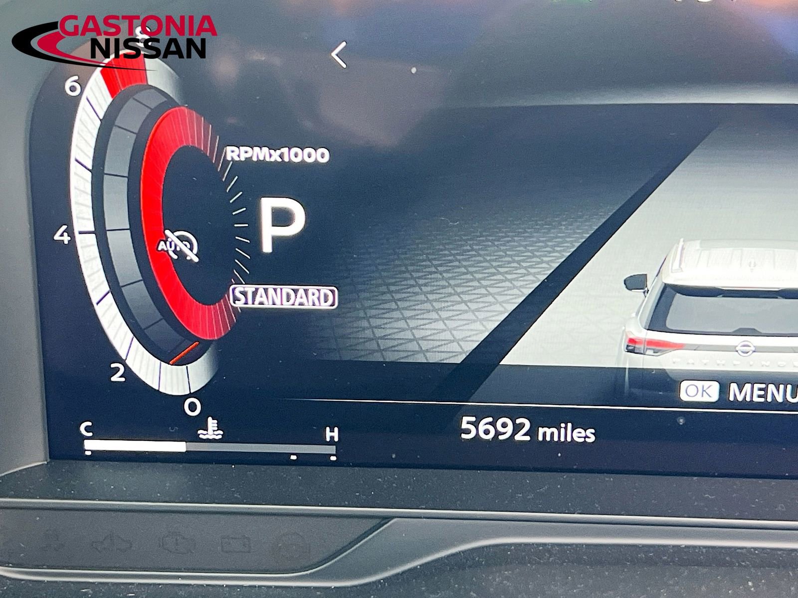 Used 2025 Nissan Pathfinder Platinum w/ Cargo Package image 15