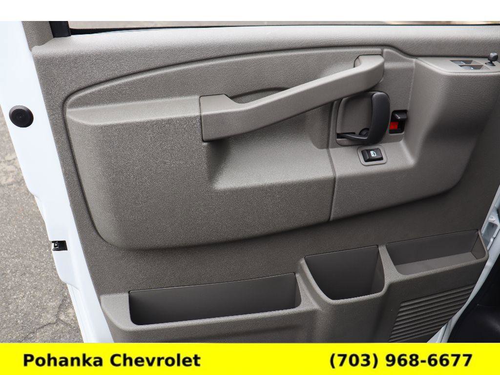 New 2026 Chevrolet Express 3500 RWD image 14