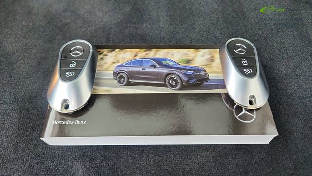 Used 2025 Mercedes-Benz GLC 300 4MATIC image 59