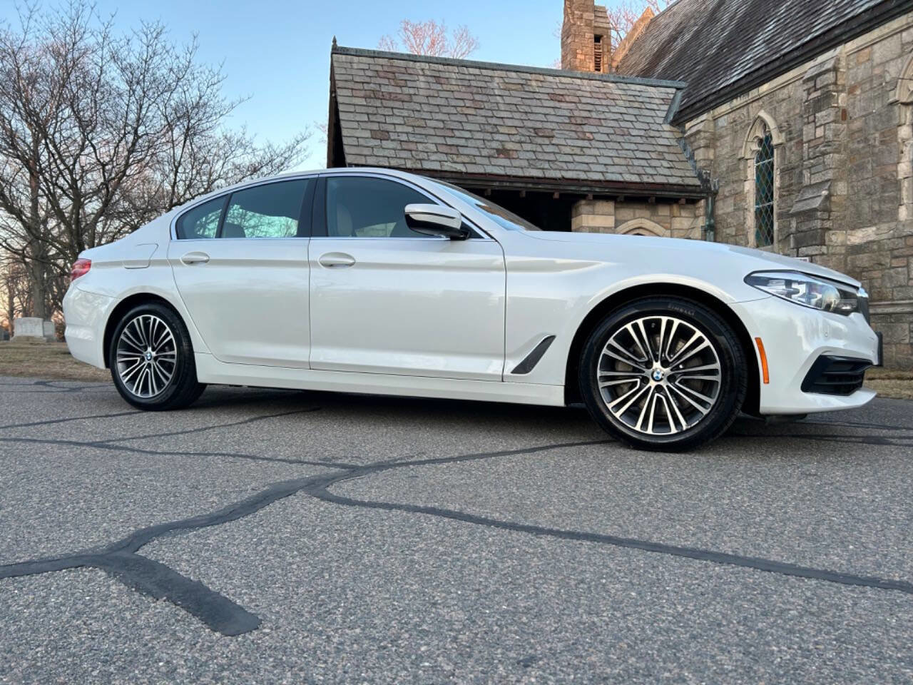 Used 2019 BMW 540i xDrive image 12