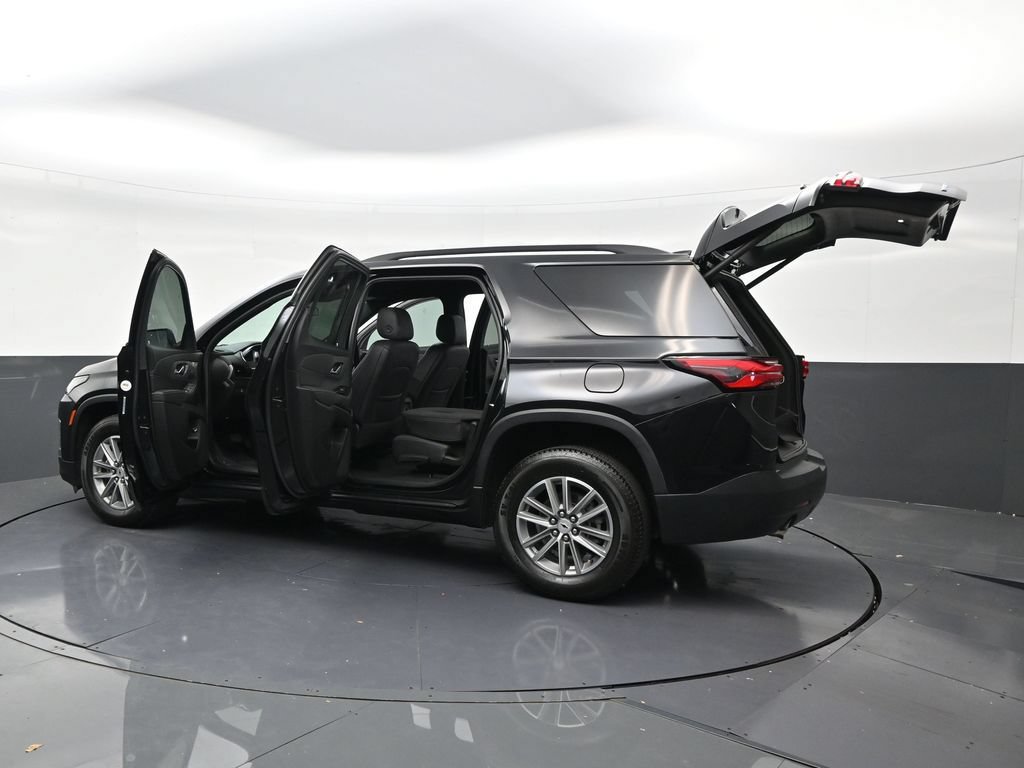 Used 2024 Chevrolet Traverse LT FWD image 28