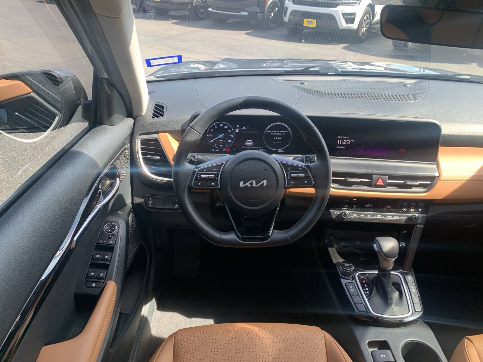 Used 2024 Kia Seltos SX w/ SX Sunroof Package image 6