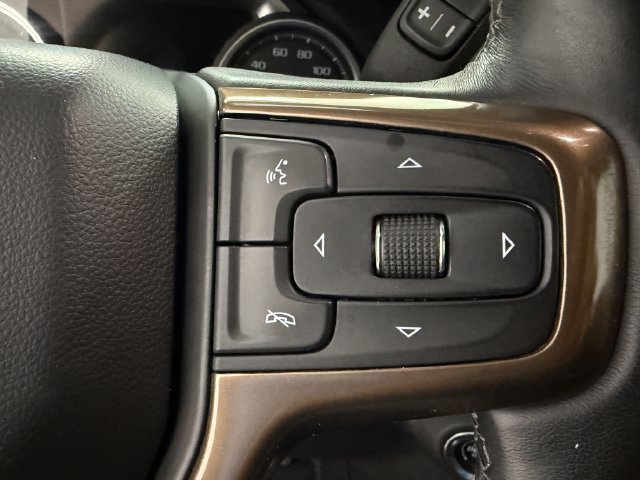 Used 2021 Chevrolet Silverado 1500 High Country w/ Technology Package AWD/4WD image 12