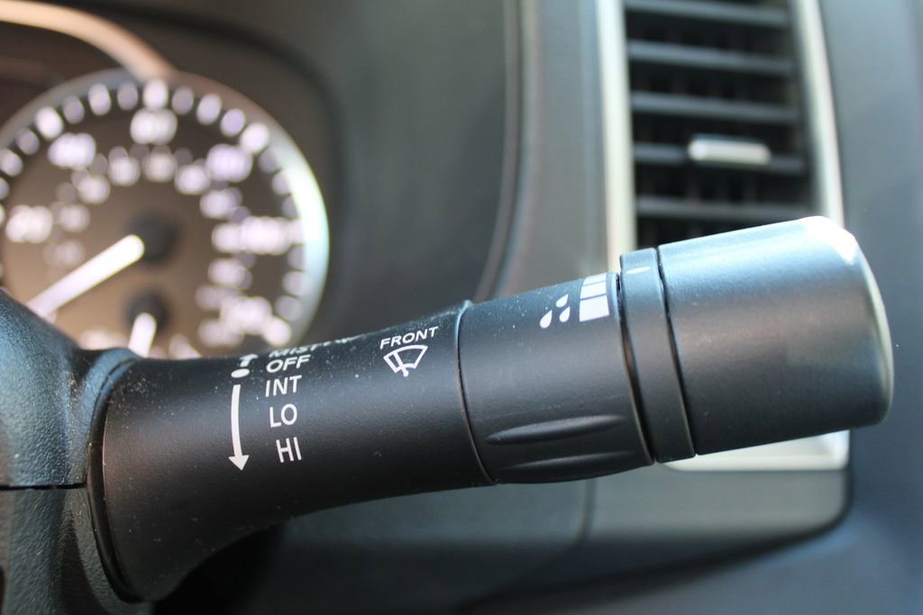 Used 2023 Nissan Frontier SV w/ SV Convenience Package image 41