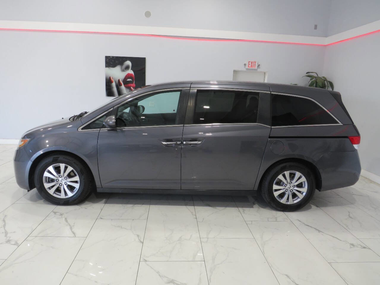 Used 2017 Honda Odyssey SE image 6
