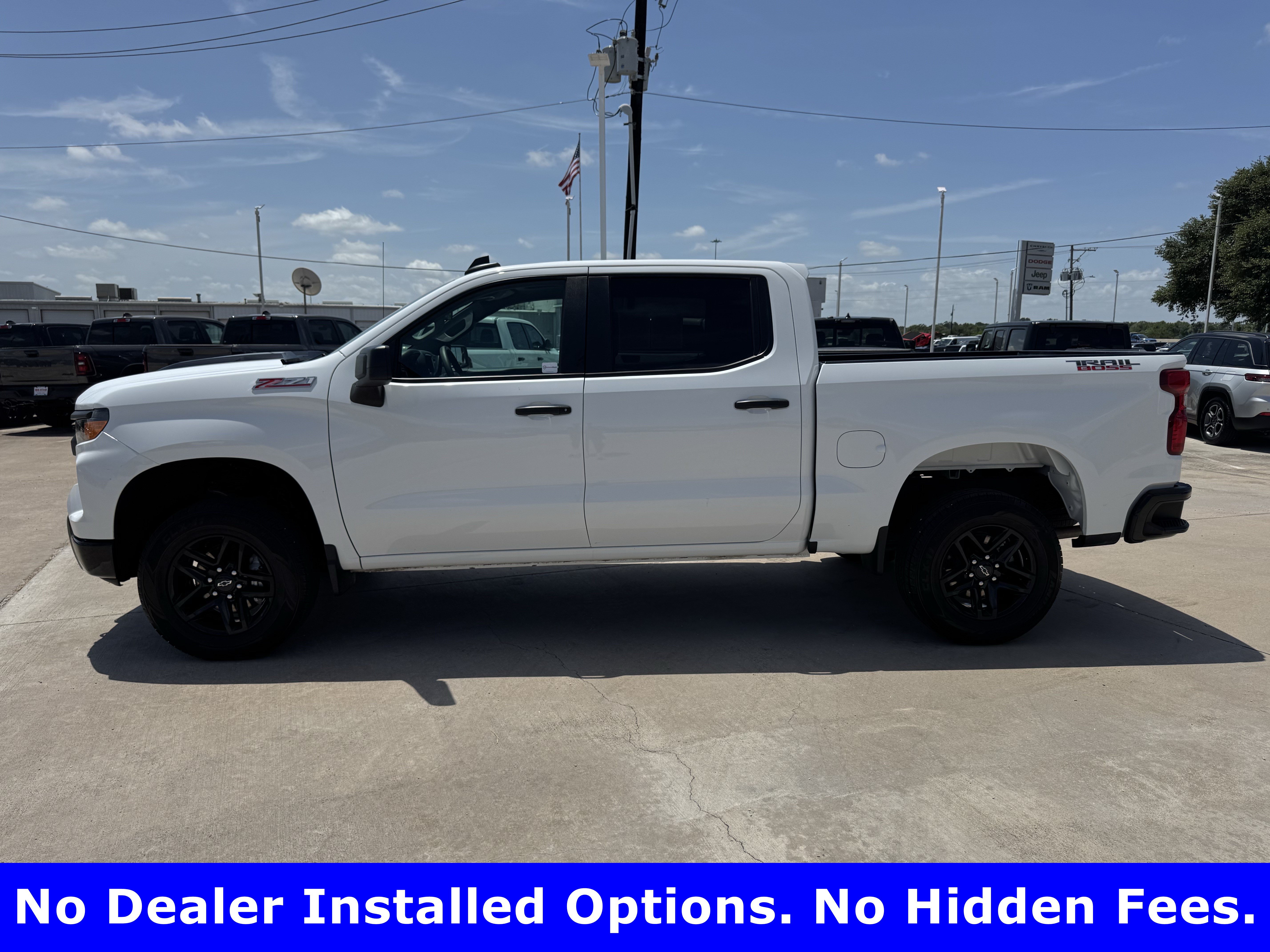Used 2025 Chevrolet Silverado 1500 Custom Trail Boss AWD/4WD image 5