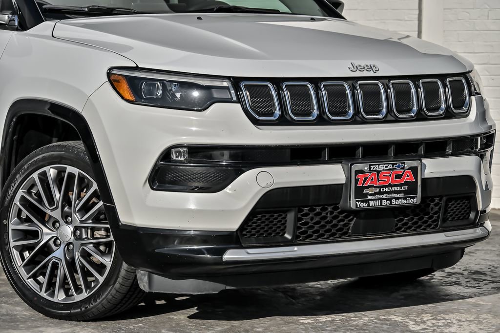 Used 2022 Jeep Compass Limited w/ Elite Group AWD/4WD image 3