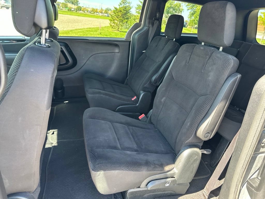 Used 2018 Dodge Grand Caravan SE FWD image 15