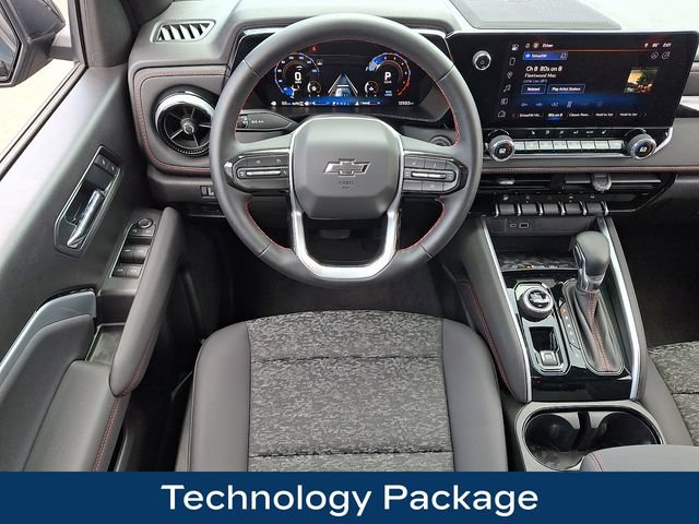 Used 2025 Chevrolet Colorado Z71 w/ Midnight Edition AWD/4WD image 3