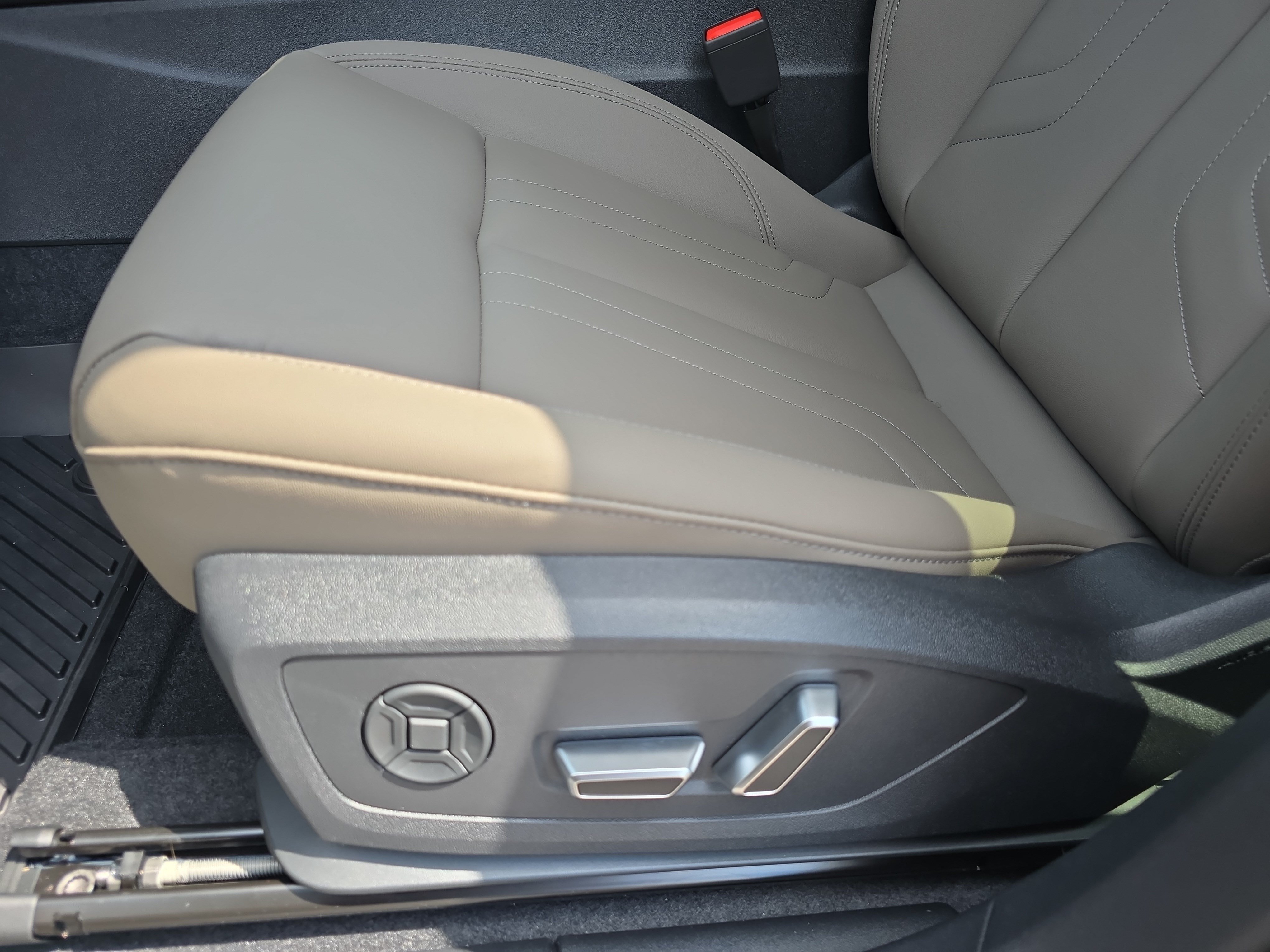 New 2026 Audi Q3 quattro 2.0T AWD/4WD image 29