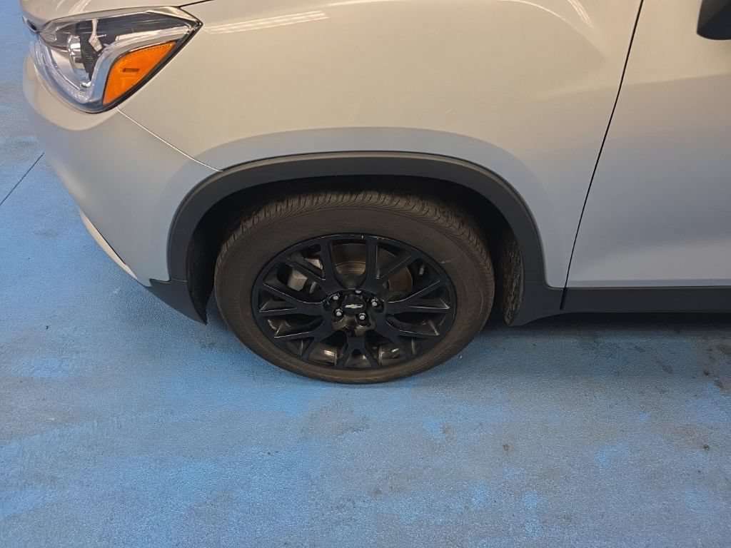 Certified 2022 Chevrolet Trax LT w/ Driver Confidence Package FWD image 13