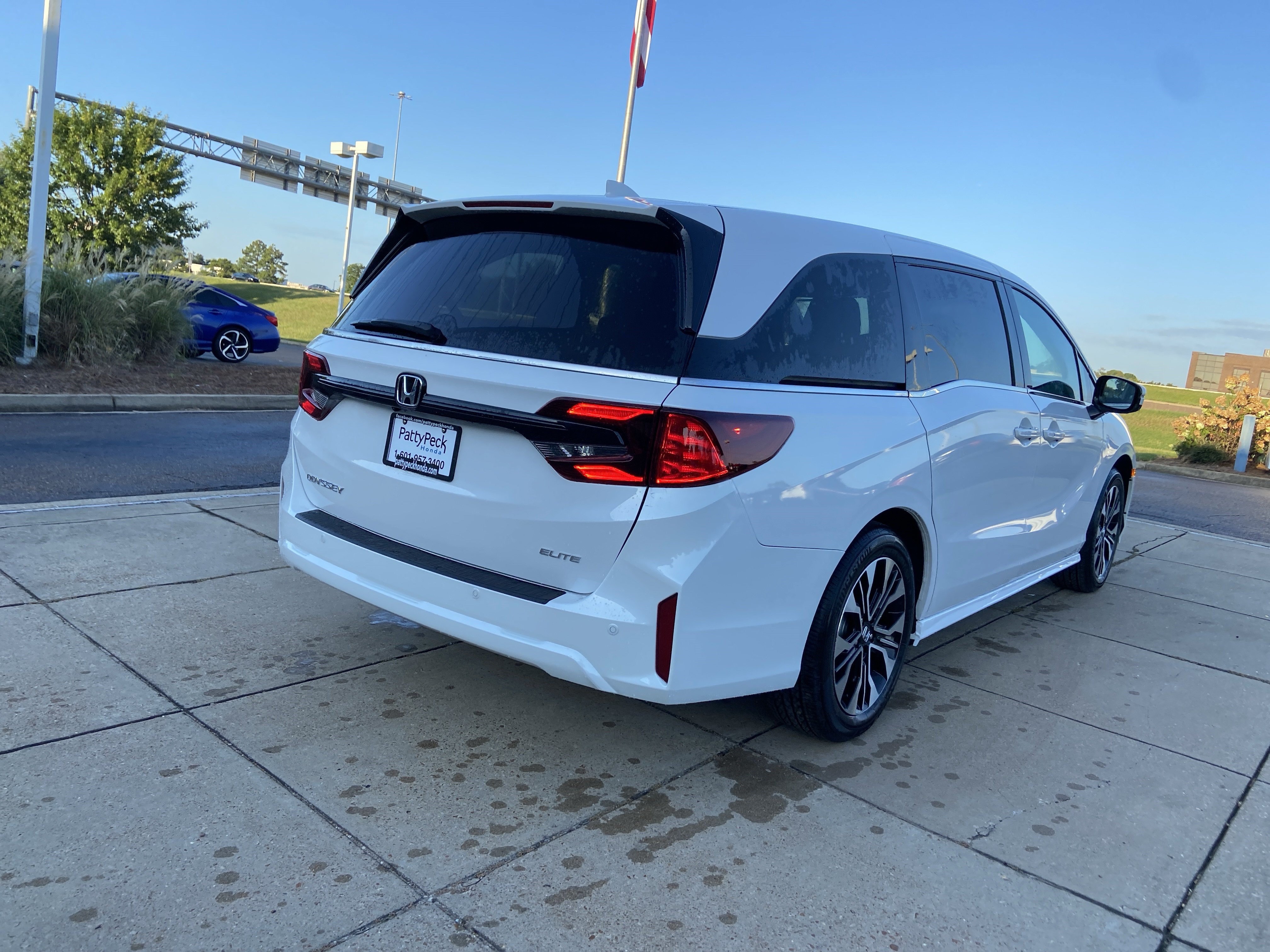 New 2027 Honda Odyssey Elite image 10