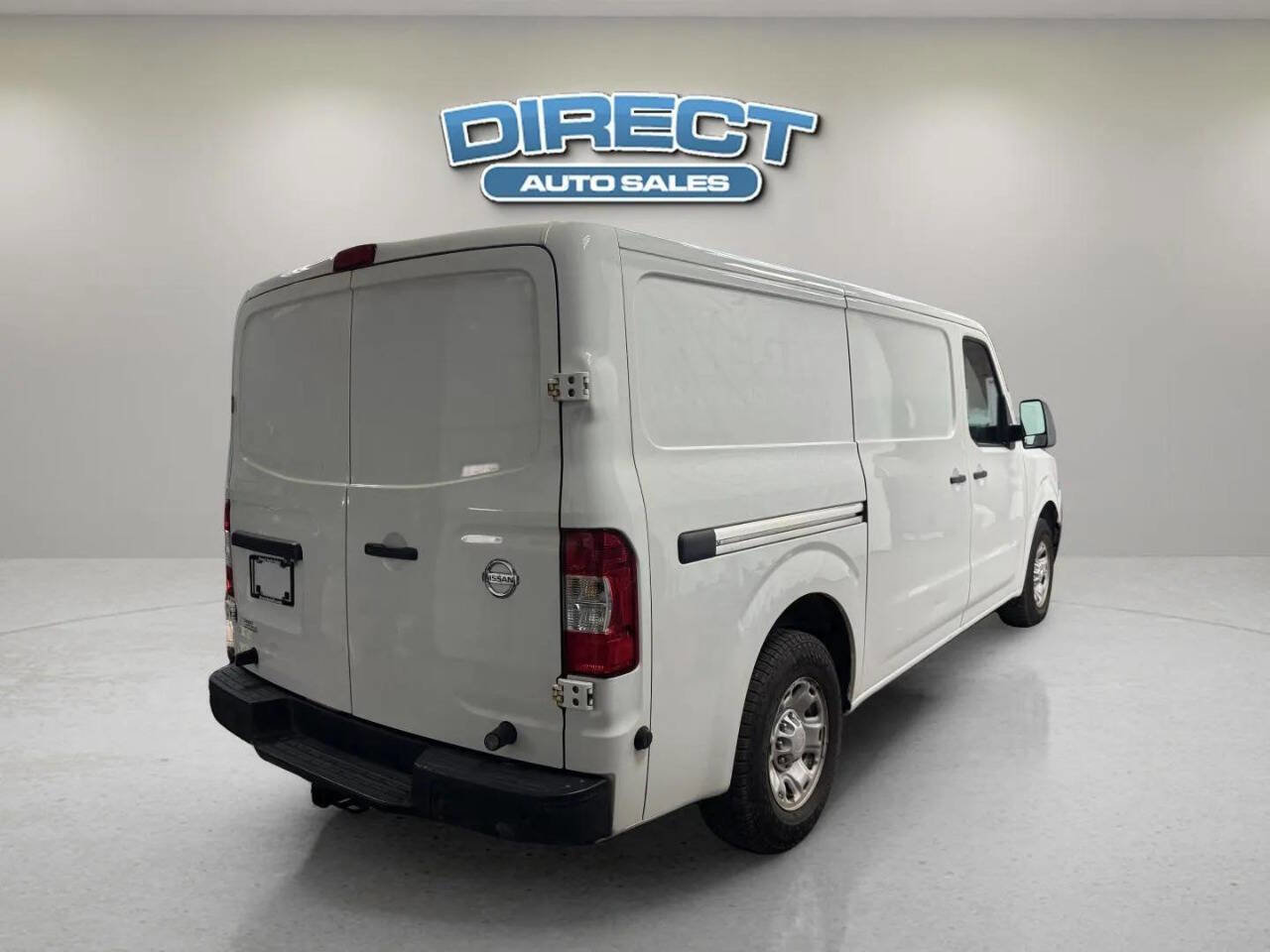 Used 2017 Nissan NV 3500 SV RWD image 6