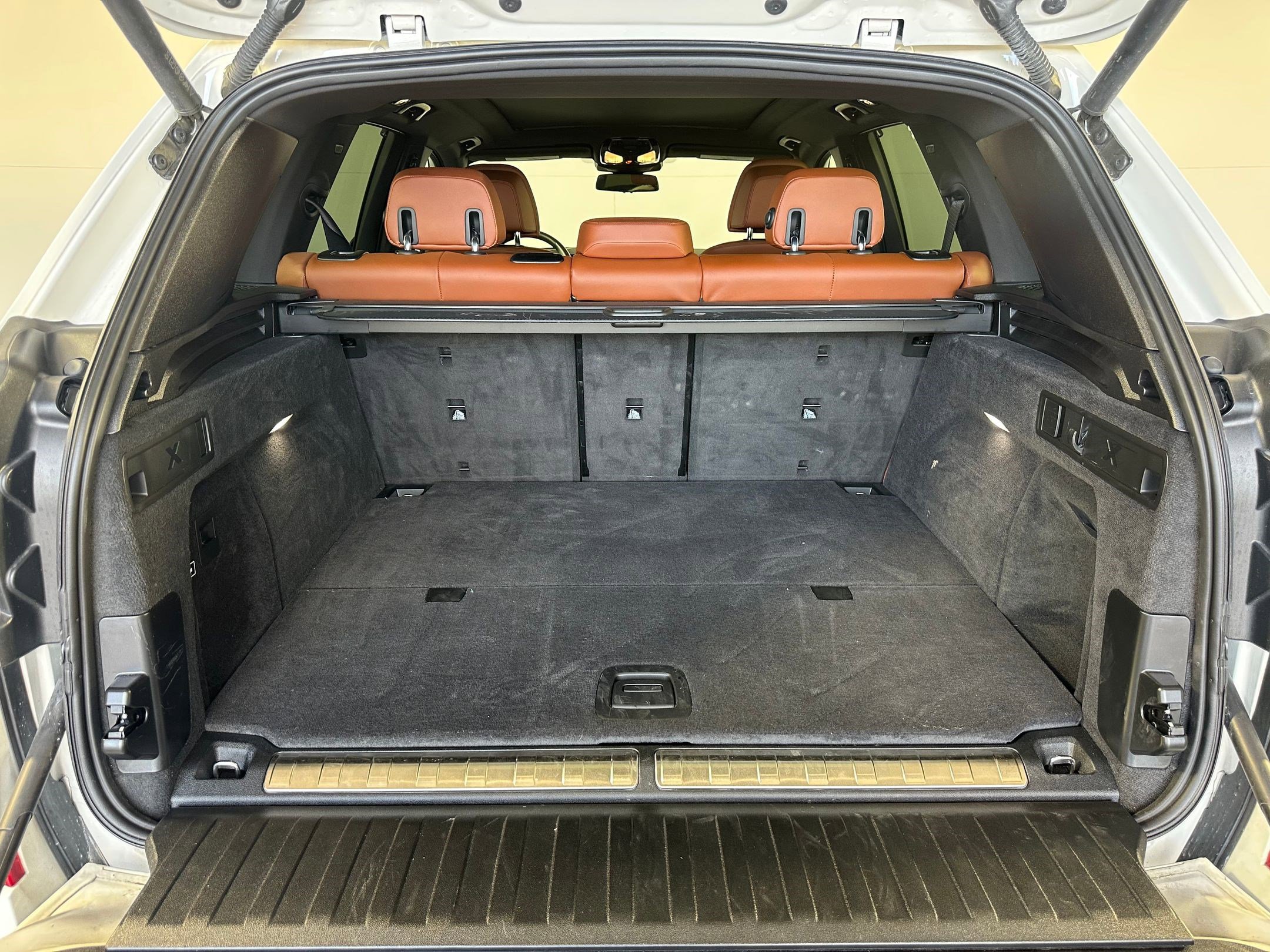 Certified 2024 BMW X5 xDrive50e w/ Executive Package image 30