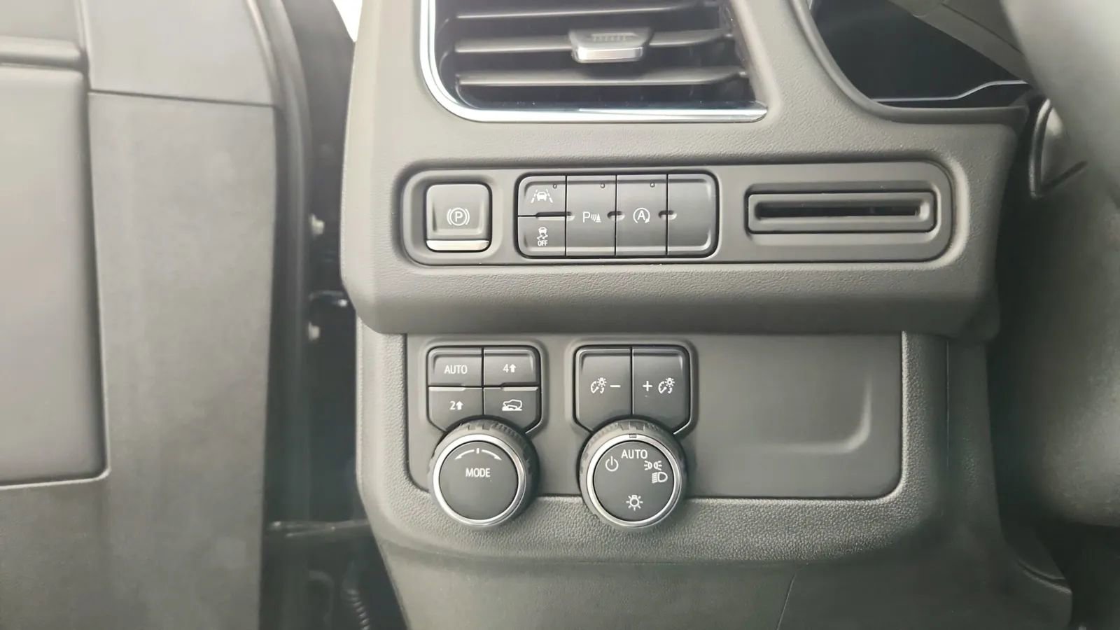 Used 2023 Chevrolet Tahoe LT image 30