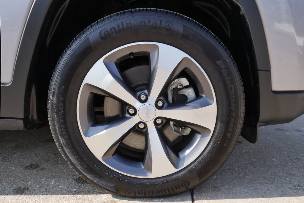 Used 2022 Jeep Cherokee Limited image 43