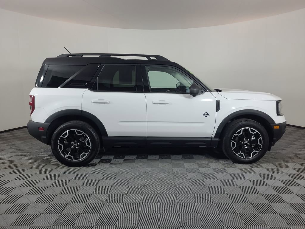 Used 2025 Ford Bronco Sport Outer Banks w/ Outer Banks Tech Package+ AWD/4WD image 2