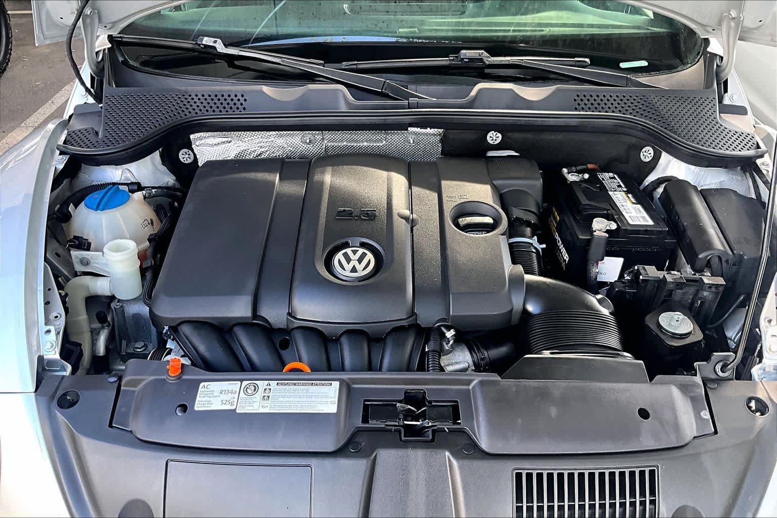 Used 2012 Volkswagen Beetle 2.5 FWD image 27