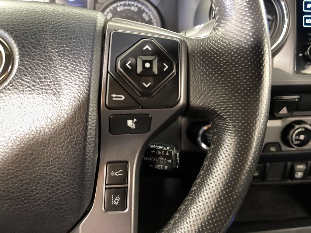 Used 2018 Toyota Tacoma TRD Sport RWD image 37