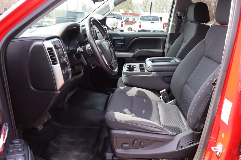 Used 2018 Chevrolet Silverado 1500 LT w/ All Star Edition image 4