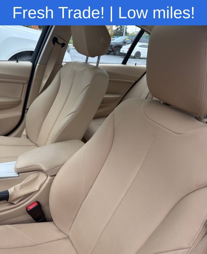 Used 2014 BMW 320i xDrive Sedan AWD/4WD image 18