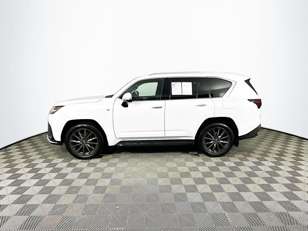 Used 2024 Lexus LX 600 F Sport image 5