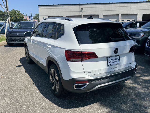 Used 2023 Volkswagen Taos SE AWD/4WD image 6