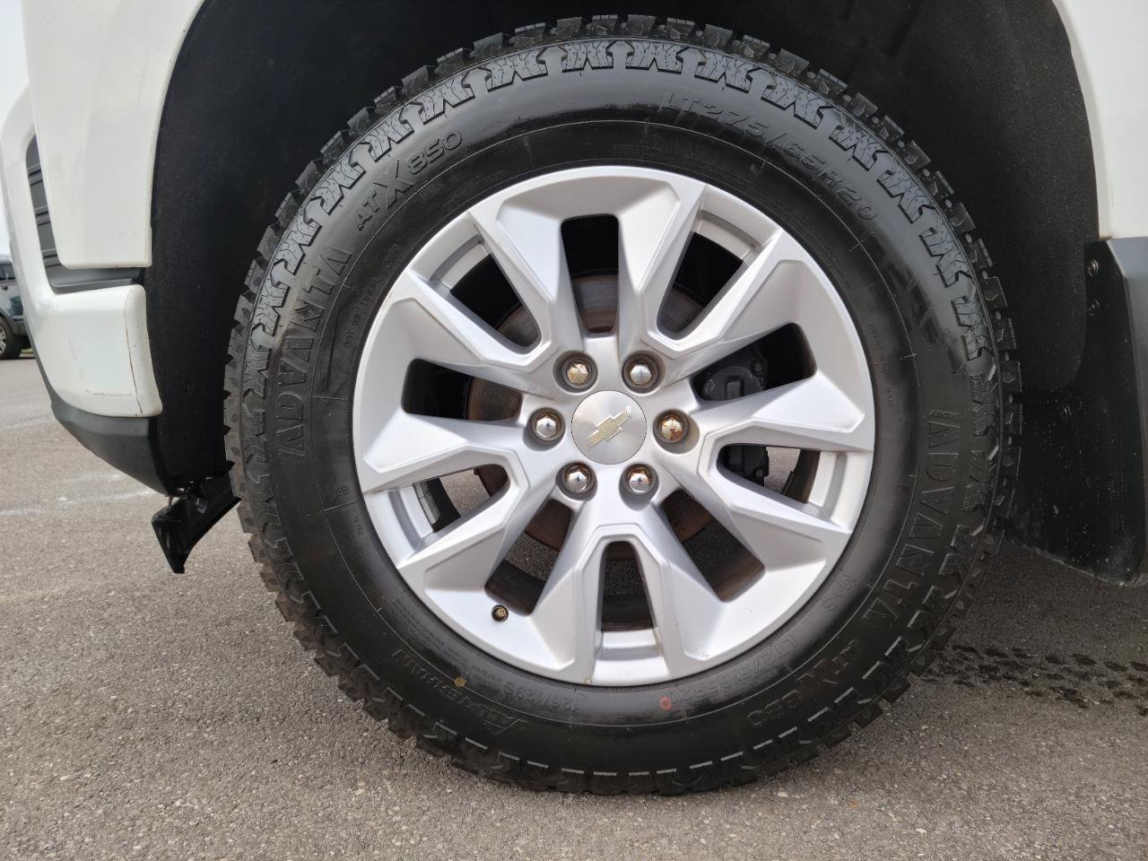 Used 2019 Chevrolet Silverado 1500 Custom AWD/4WD image 19
