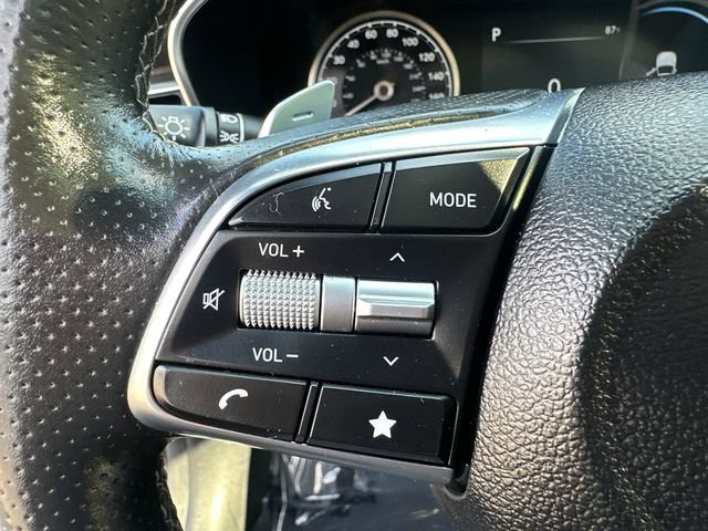 Used 2022 Genesis G70 2.0T w/ Prestige Package RWD image 32