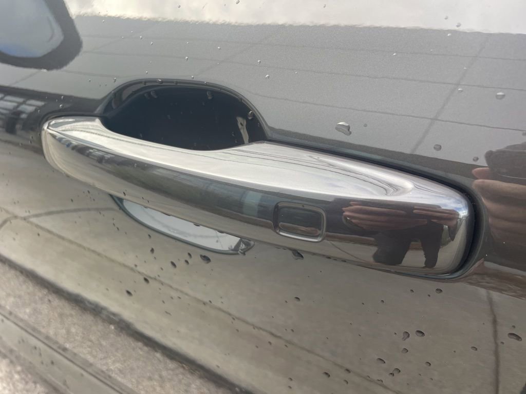 Certified 2025 Volvo XC60 T8 Core w/ Climate Package image 18