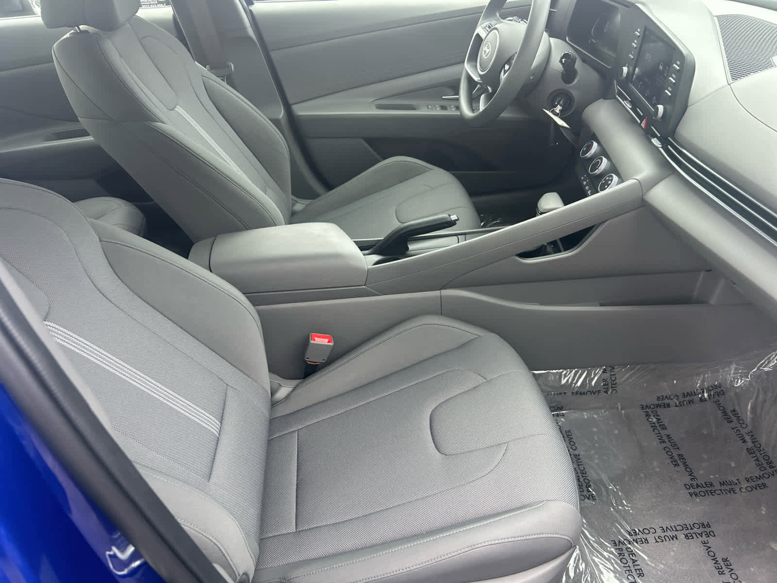 Used 2024 Hyundai Elantra SE image 25