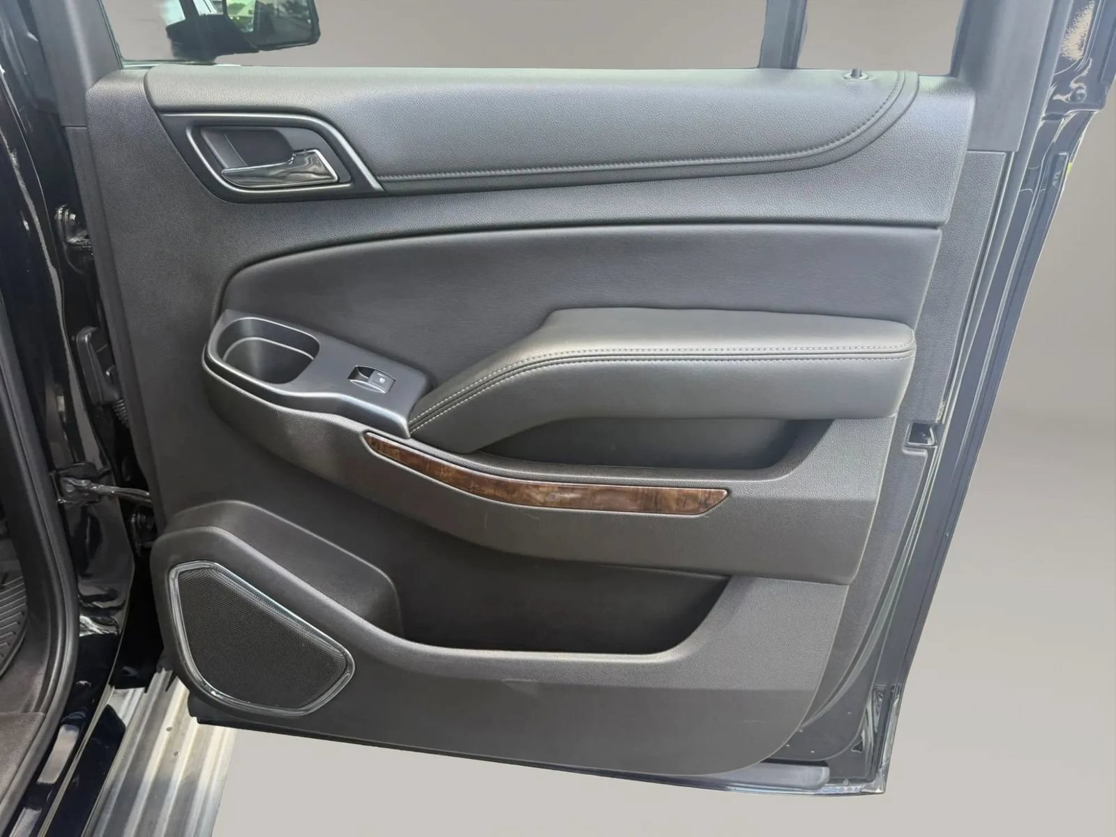 Used 2019 Chevrolet Suburban LT AWD/4WD image 41