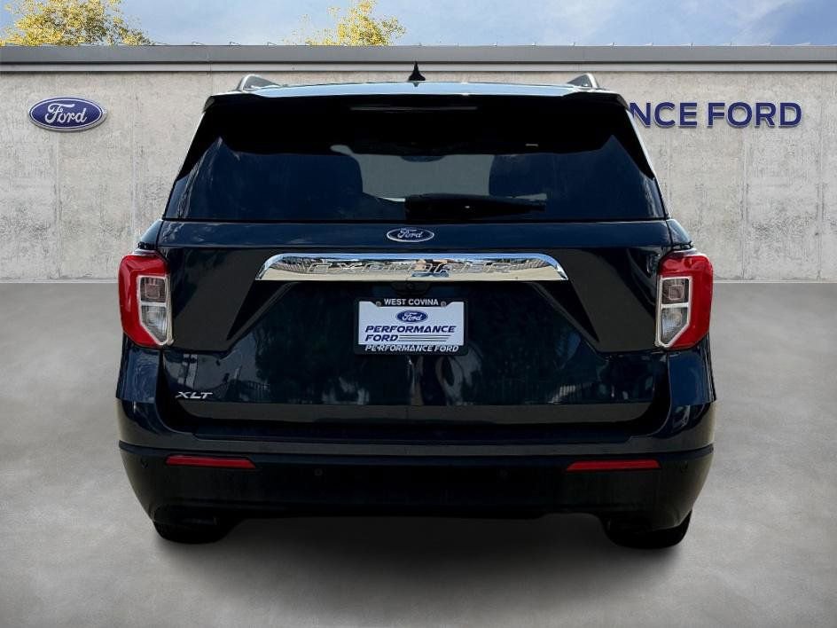 Used 2023 Ford Explorer XLT image 9